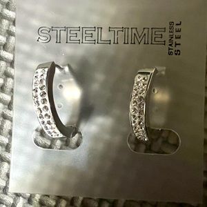 Women’s Beautiful Silver with Rhinestones Hoop Earrings Made of Stainless Steel